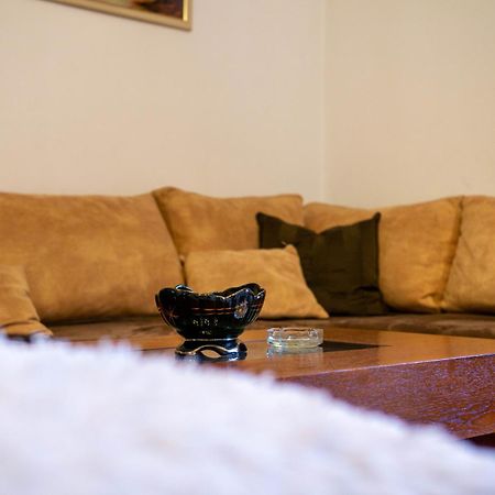 Bllok Bright Private Bedrooms With Private Bathroom On Shared Apartment Tirana Esterno foto