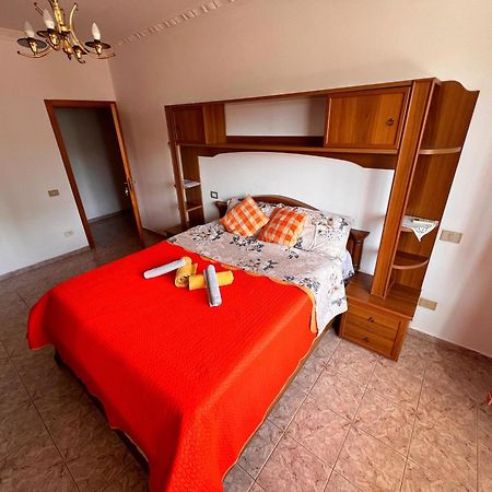 Bllok Bright Private Bedrooms With Private Bathroom On Shared Apartment Tirana Esterno foto