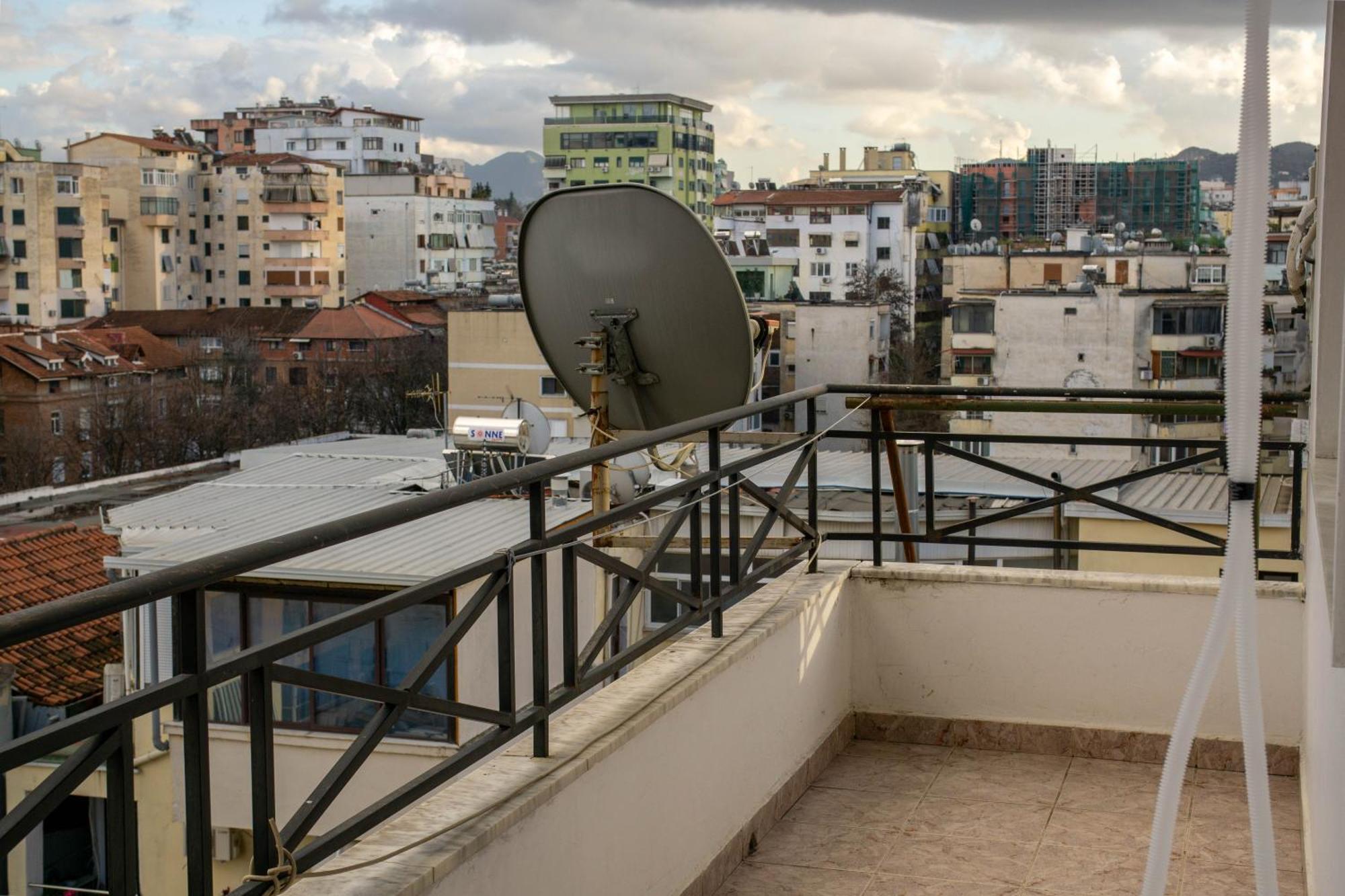 Bllok Bright Private Bedrooms With Private Bathroom On Shared Apartment Tirana Esterno foto