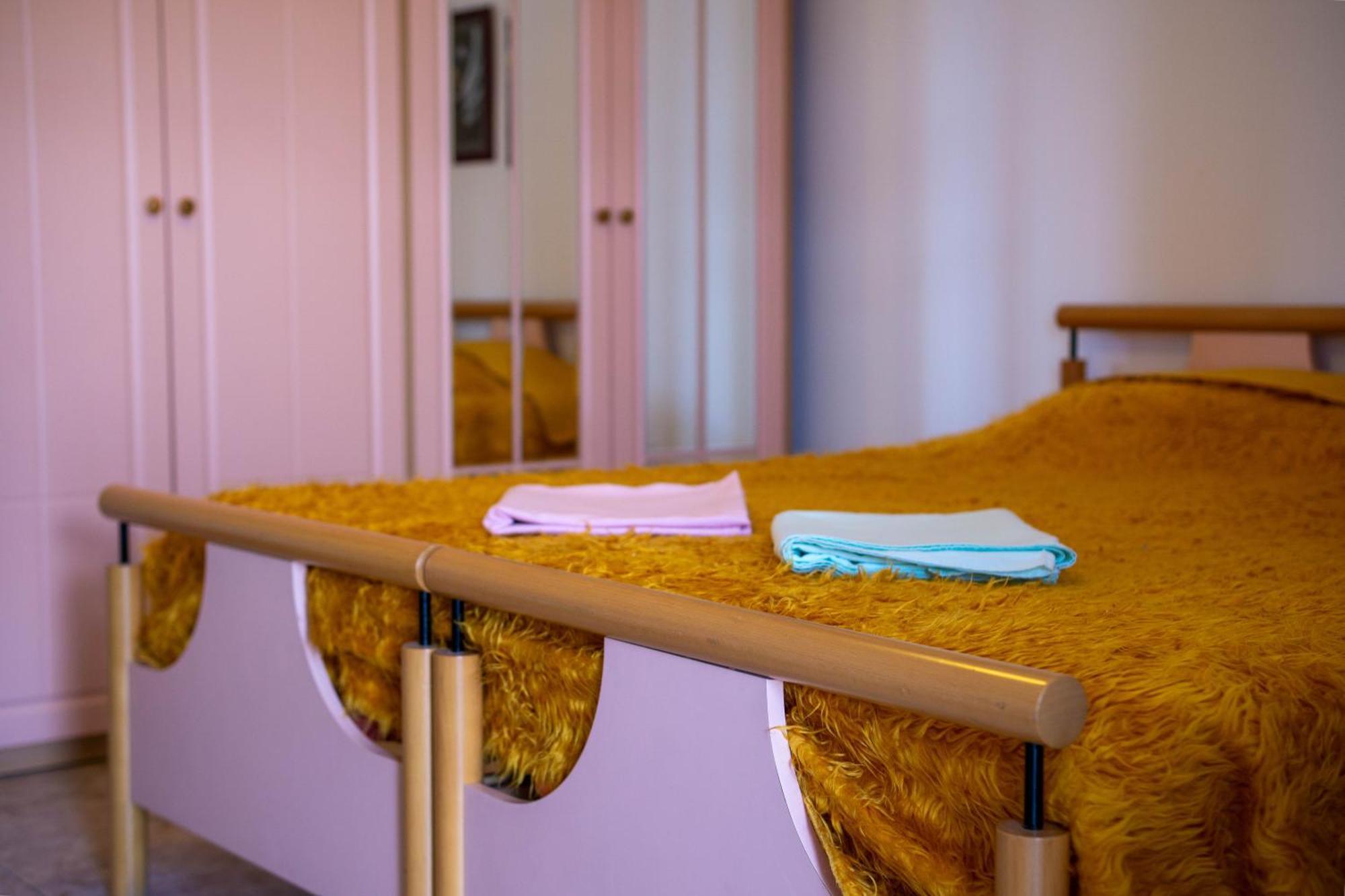 Bllok Bright Private Bedrooms With Private Bathroom On Shared Apartment Tirana Esterno foto