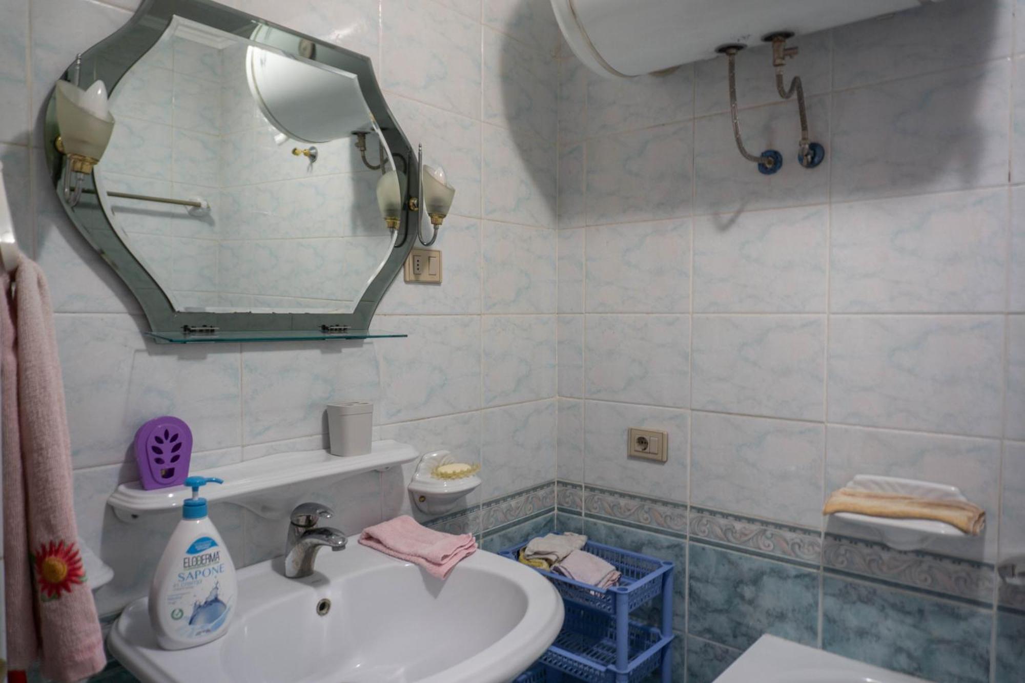 Bllok Bright Private Bedrooms With Private Bathroom On Shared Apartment Tirana Esterno foto
