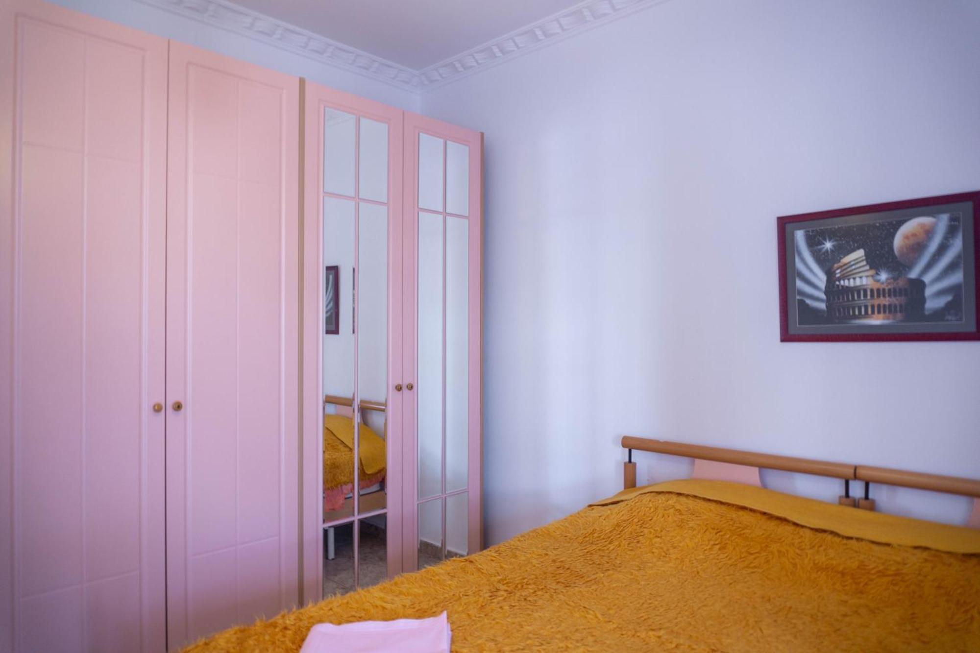 Bllok Bright Private Bedrooms With Private Bathroom On Shared Apartment Tirana Esterno foto