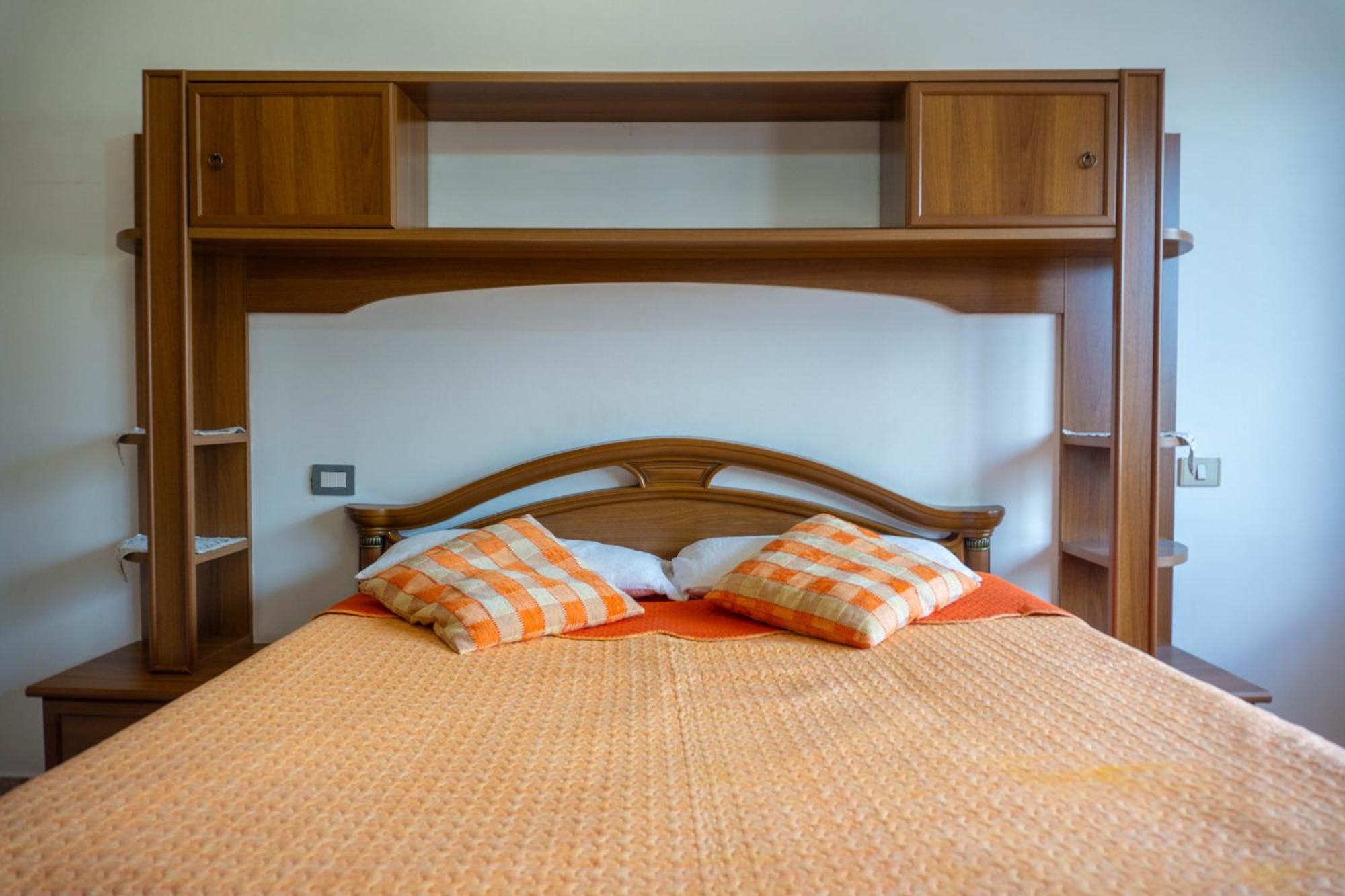 Bllok Bright Private Bedrooms With Private Bathroom On Shared Apartment Tirana Esterno foto