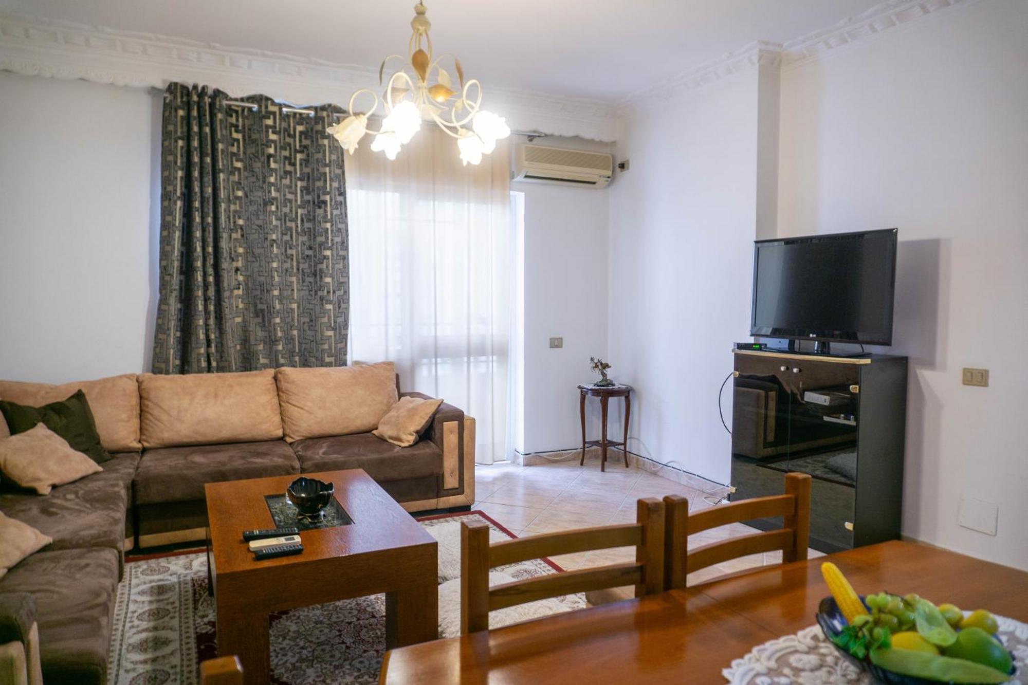 Bllok Bright Private Bedrooms With Private Bathroom On Shared Apartment Tirana Esterno foto