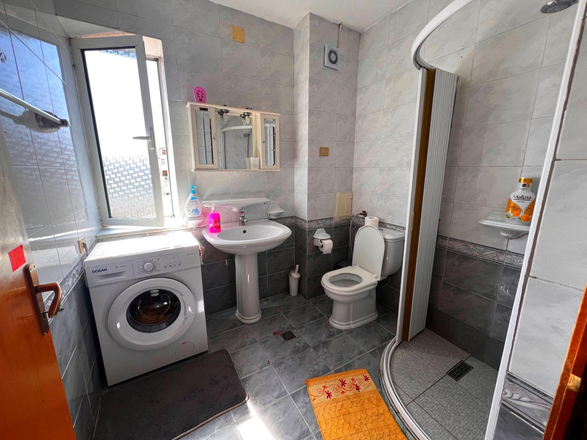 Bllok Bright Private Bedrooms With Private Bathroom On Shared Apartment Tirana Esterno foto