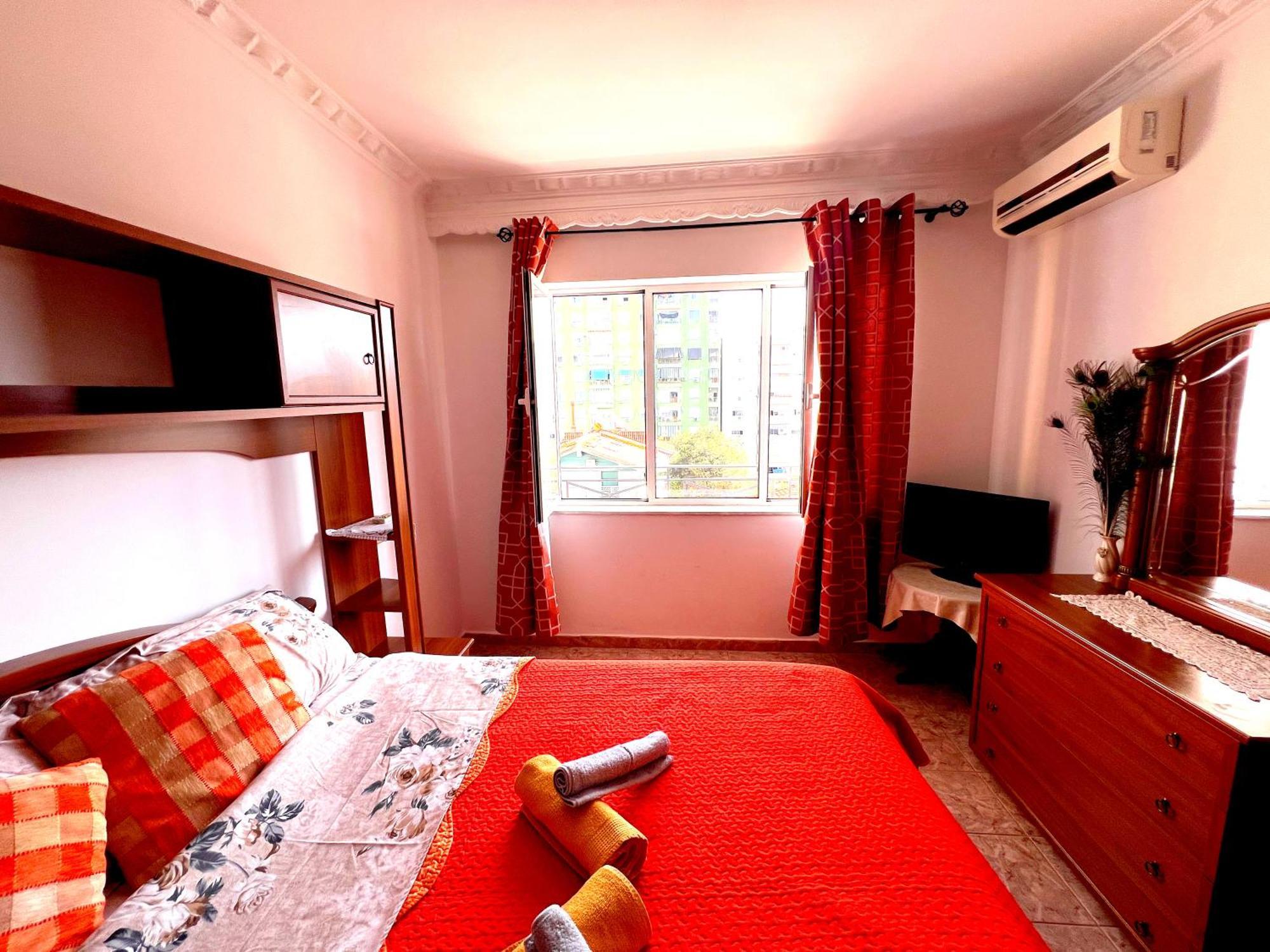 Bllok Bright Private Bedrooms With Private Bathroom On Shared Apartment Tirana Esterno foto
